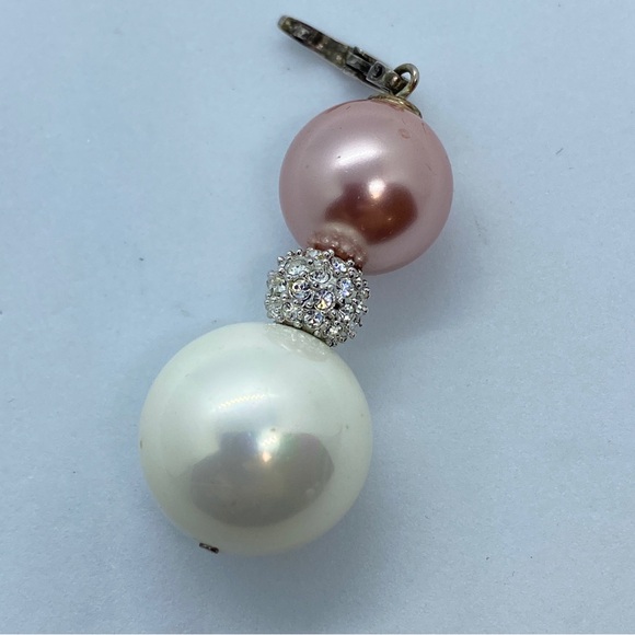 White and Mauve Shell Pearl Rhinestone Pendant Silver Enhancer     1 3/4… - Picture 6 of 6